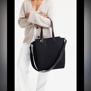 BEIS Black Travel Bag with Versatile Design